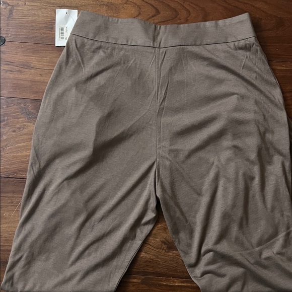 Lo posh women’s New Pants - Picture 6 of 6